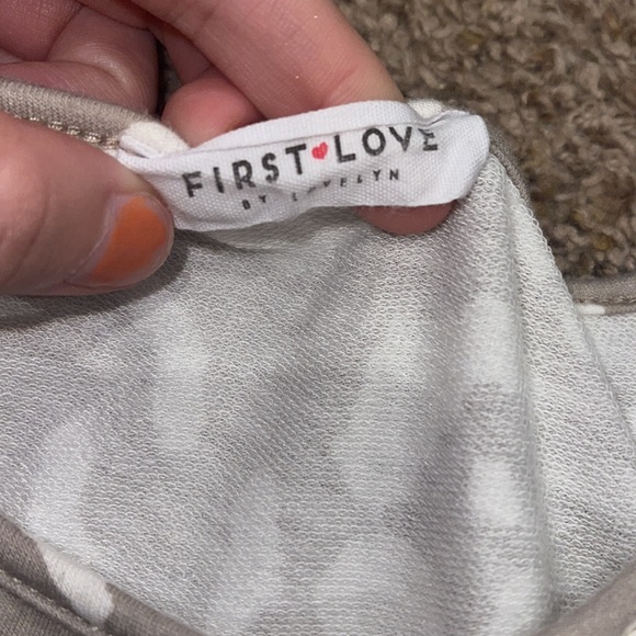 Top - Picture 2 of 2